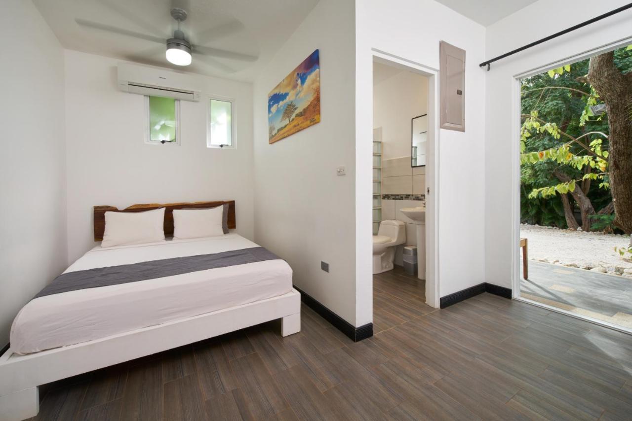In The Shade Hotel - Coworking - 300Mbit - Adults Only 타마린도 외부 사진