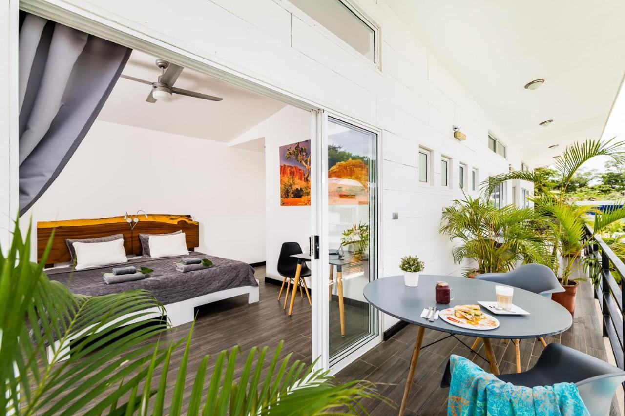 In The Shade Hotel - Coworking - 300Mbit - Adults Only 타마린도 외부 사진